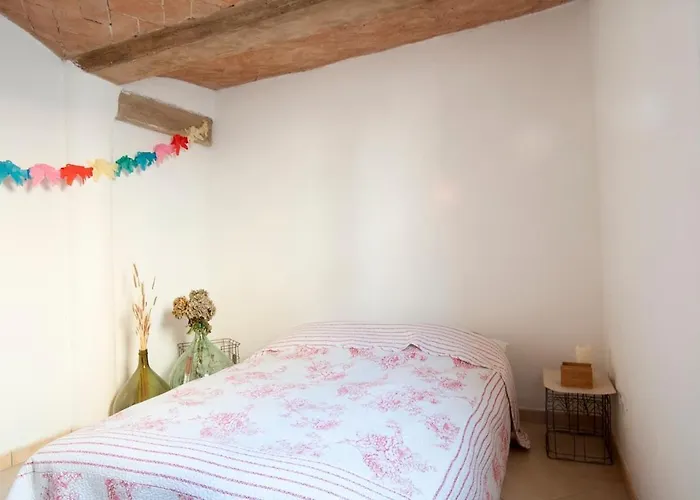 Canali Sud, Central, Fiber, Free Parking & Fire Tv