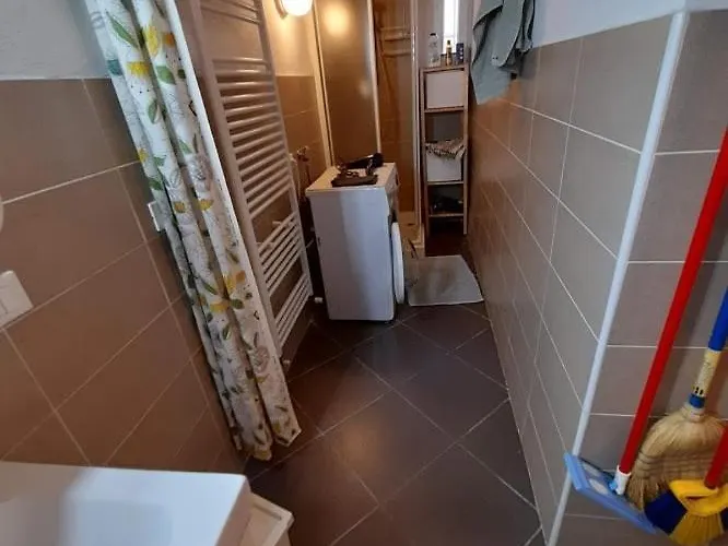 Canali Sud, Central, Fiber, Free Parking & Fire Tv